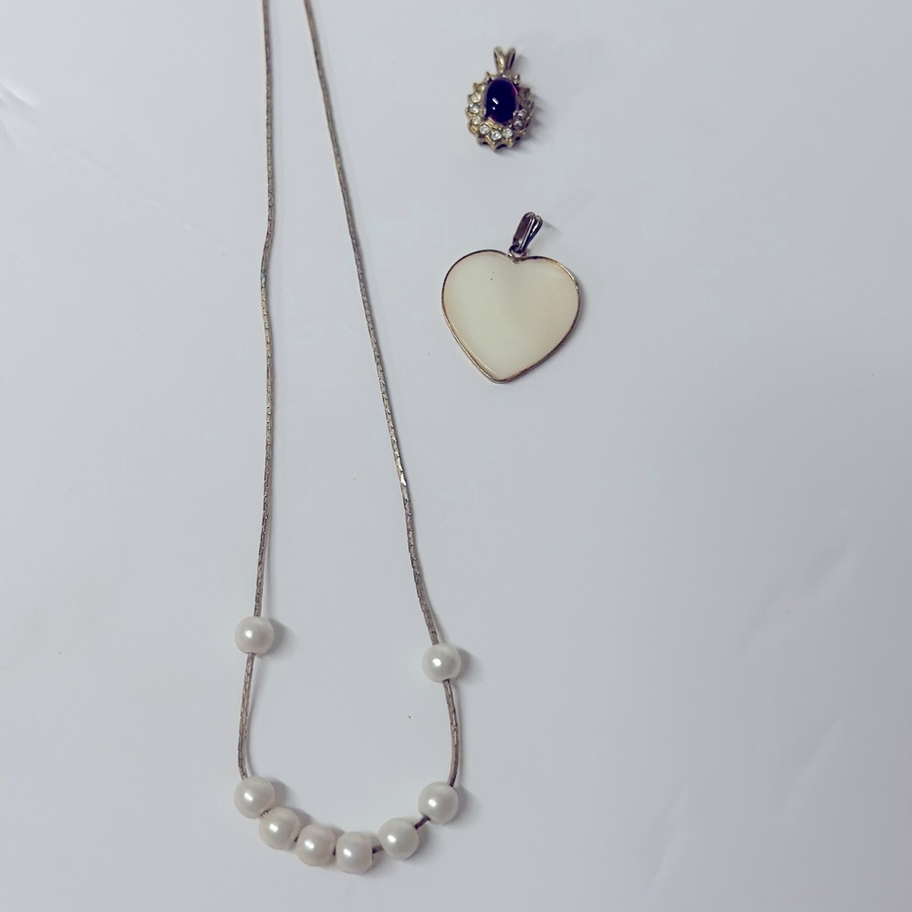 Vintage jewelry lot of 3 necklace and pendants